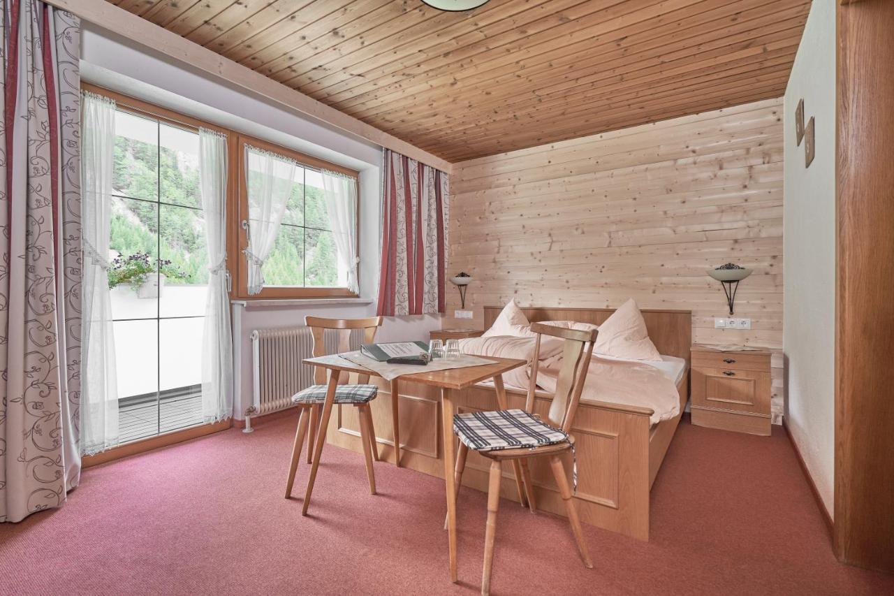 Gaestehaus Judith Sölden Exteriör bild