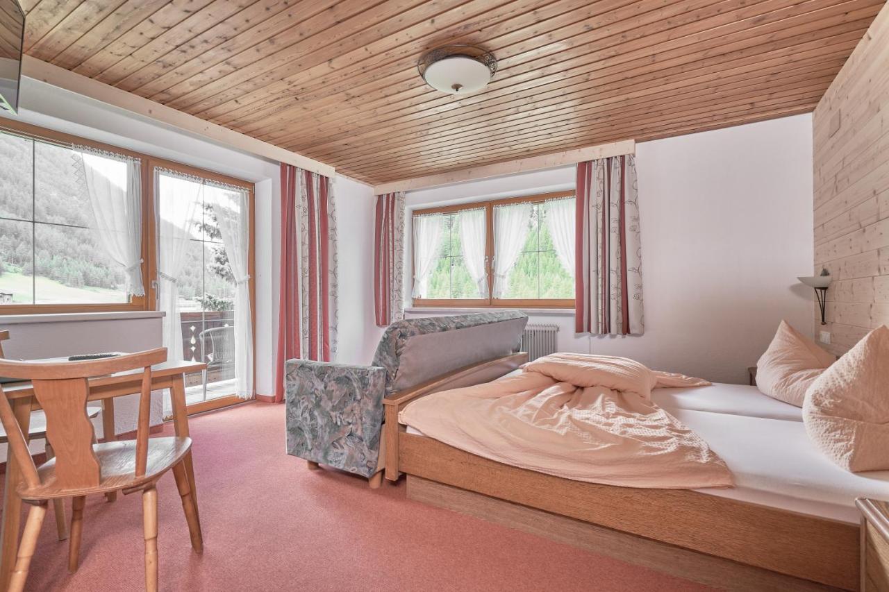 Gaestehaus Judith Sölden Exteriör bild