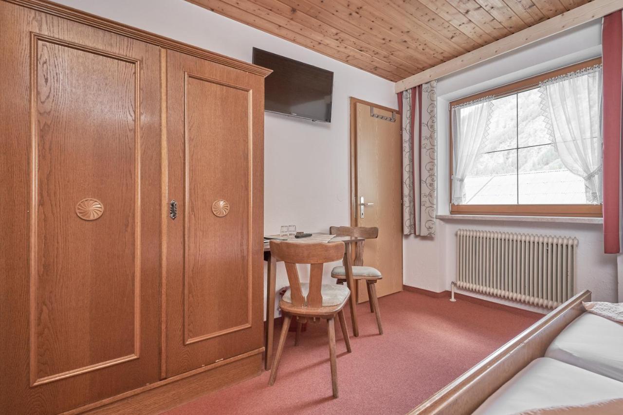 Gaestehaus Judith Sölden Exteriör bild