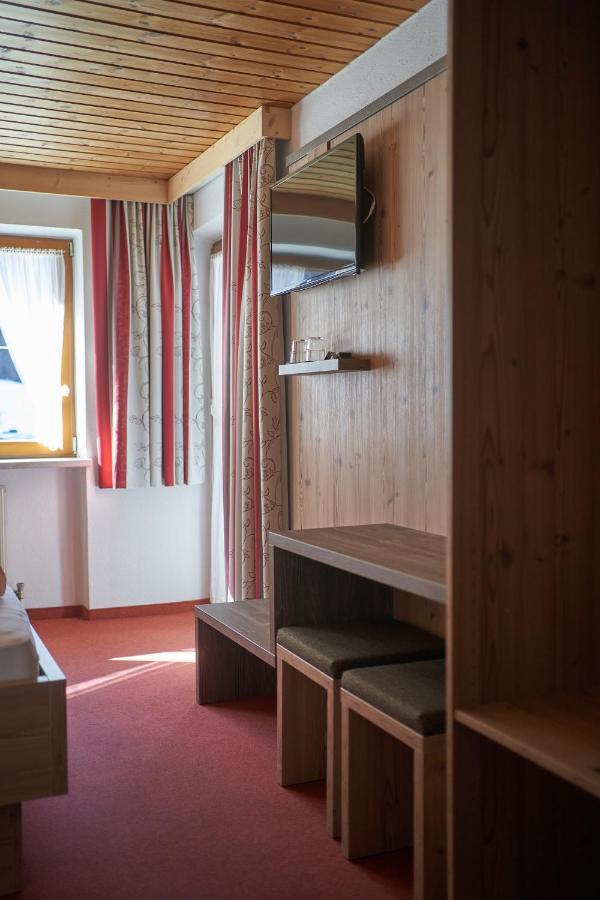 Gaestehaus Judith Sölden Exteriör bild